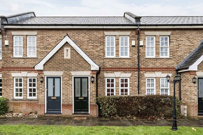 2 Bedroom Property To Rent In Meredith Mews, Brockley Road, London, SE4