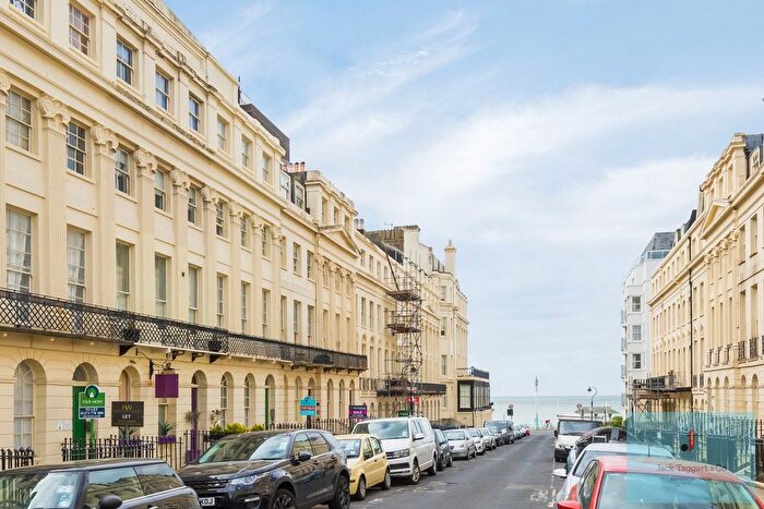 1 Bedroom Flat To Rent In Oriental Place, Brighton, BN1