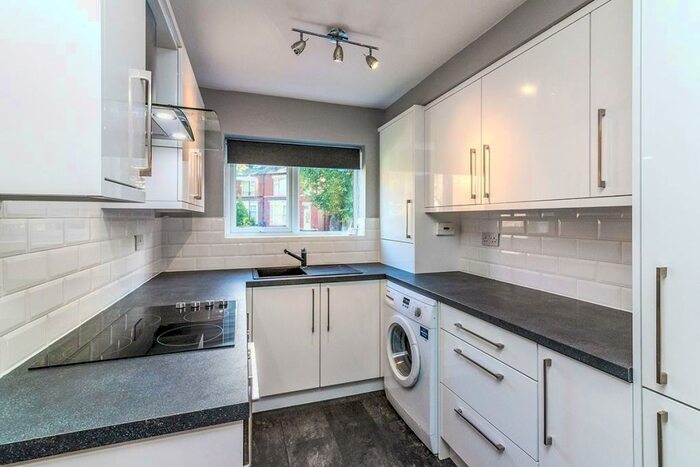 1 Bedroom Apartment To Rent In Winsford Road, Sheffield, S6