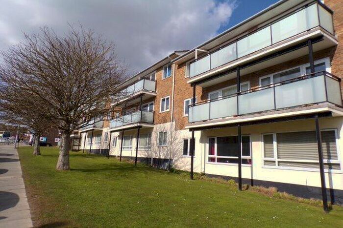 1 Bedroom Flat To Rent In Mayfield Court, Brighton, BN2