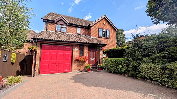 4 Bedroom Detached House For Sale In Monument Chase, Whitehill, Hampshire, GU35