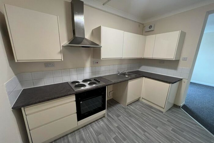 1 Bedroom Flat To Rent In Bedroom St Floor Flat In Southend On Sea, SS1