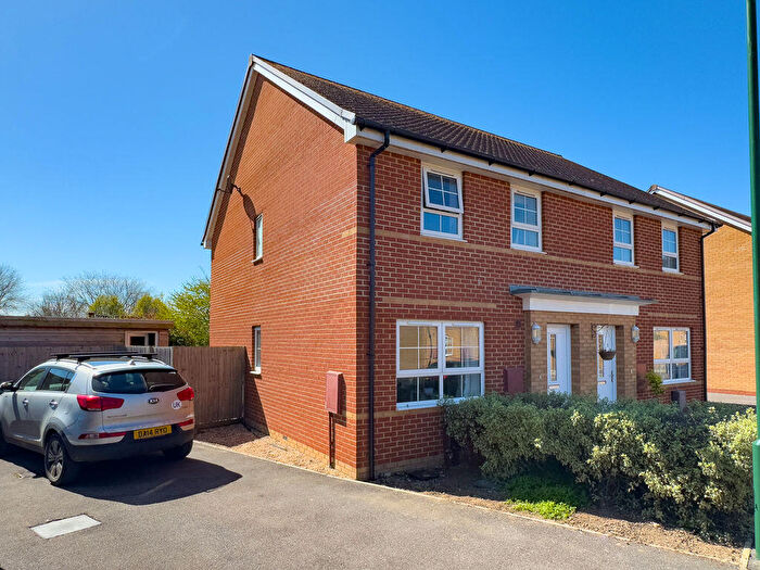 3 Bedroom Semi-Detached House For Sale In Red Barn Crescent, Felpham, PO22