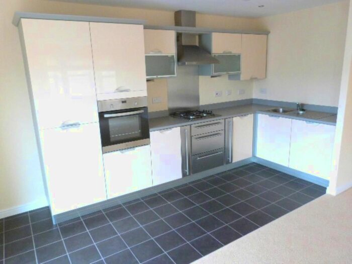 2 Bedroom Flat To Rent In Millwood, Sycamore Avenue, Bingley, BD16