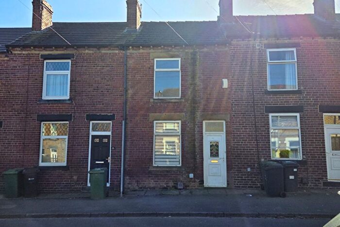 2 Bedroom Terraced House For Sale In Wood Lane, Rothwell, Leeds, LS26