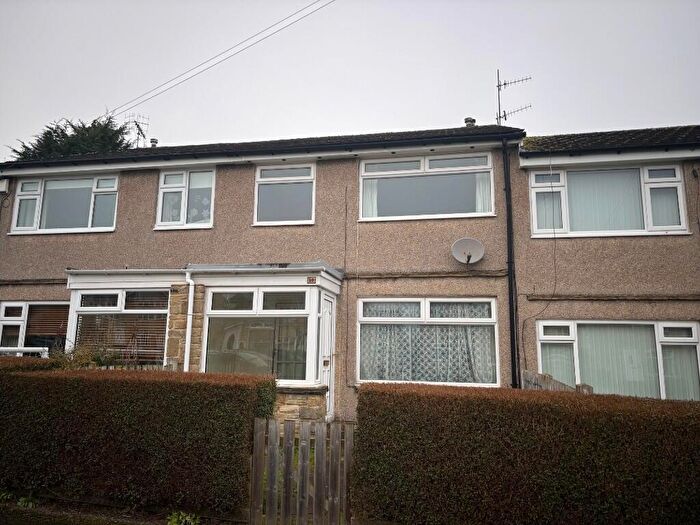 3 Bedroom Town House For Sale In Hope Hill View, Bingley, West Yorkshire, BD16