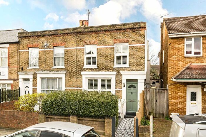 3 Bedroom Semi-Detached House For Sale In Danbrook Road, Streatham, SW16