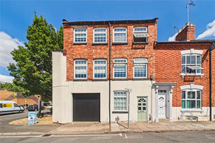3 Bedroom End Of Terrace House For Sale In Robert Street, Northampton, Northamptonshire, NN1