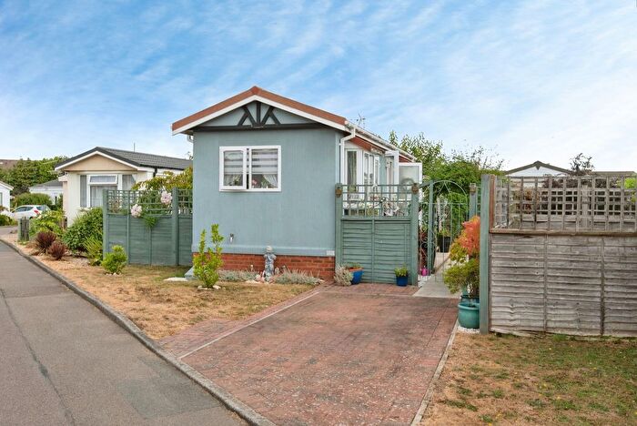 1 Bedroom Property For Sale In Three Star Park, Bedford Road, Lower Stondon, Henlow, SG16