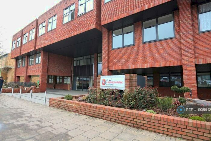 2 Bedroom Flat To Rent In The Landmark, Luton, LU1