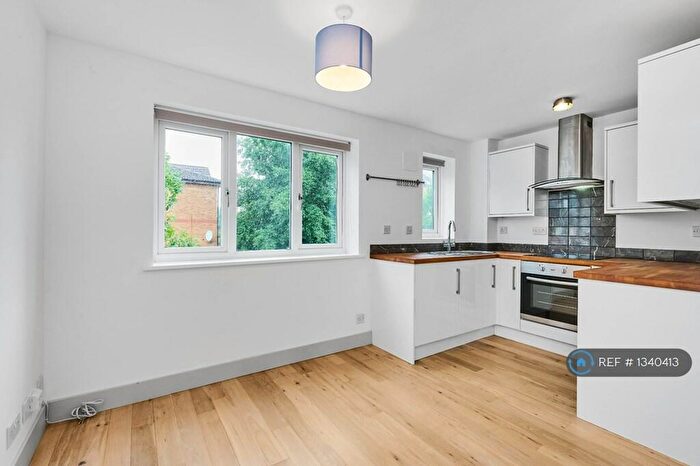 1 Bedroom Flat To Rent In Tideside Court, London, SE18