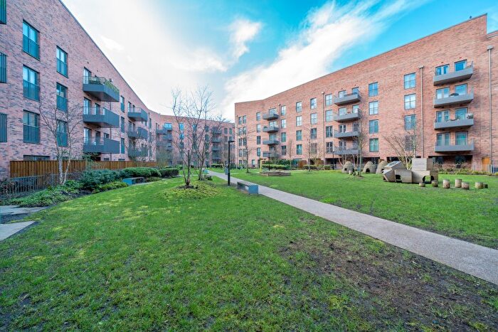 2 Bedroom Flat To Rent In Mill Brook Park, London, NW7