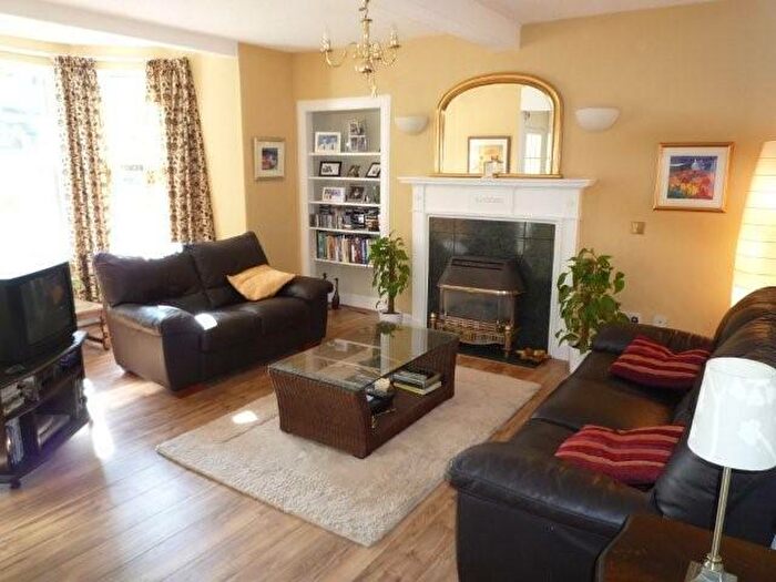 2 Bedroom Flat To Rent In L – Leamington Terrace, Edinburgh, EH10