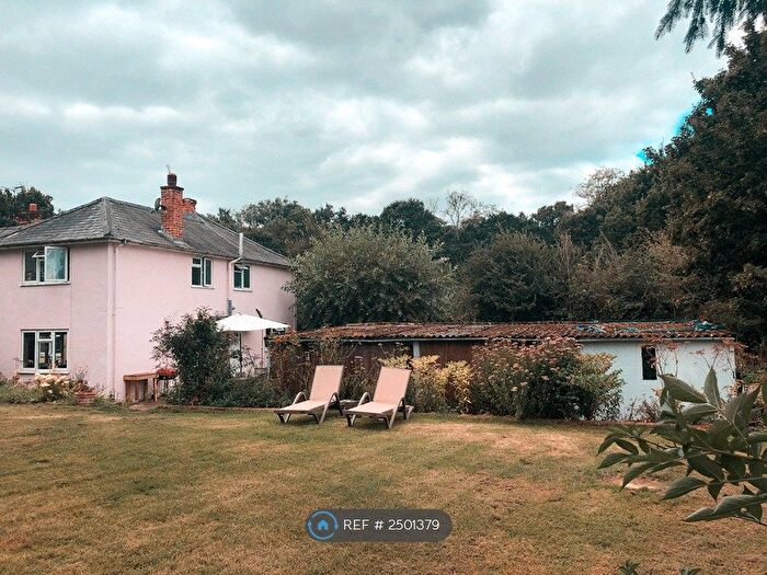 3 Bedroom Semi-Detached House To Rent In Cheyne Row, Guildford, GU5