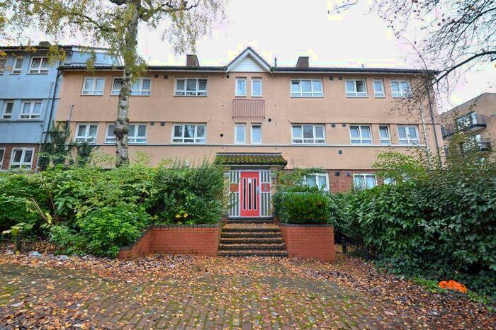 3 Bedroom Flat To Rent In , Grosvenor Street West, Birmingham, B16