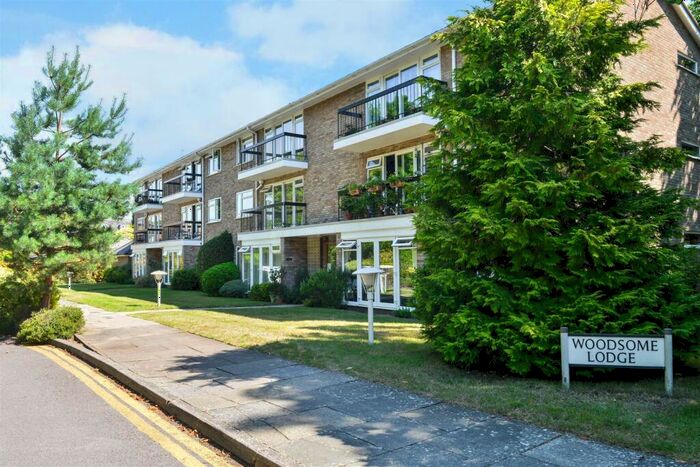 2 Bedroom Apartment To Rent In Woodsome Lodge, Weybridge, KT13