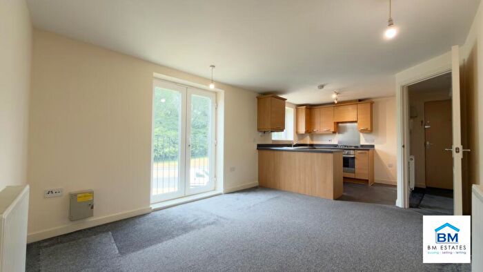 2 Bedroom Flat To Rent In Kestrel Lane, Leicester, LE5