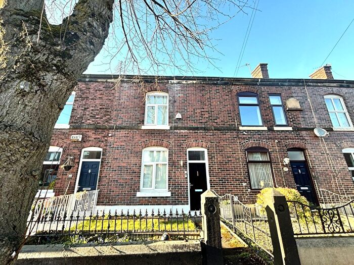 2 Bedroom Property To Rent In Nipper Lane, Whitefield, M45