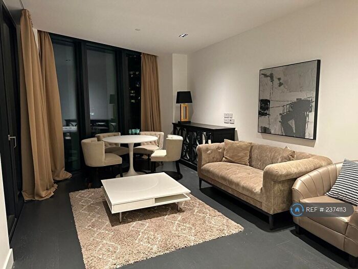 2 Bedroom Flat To Rent In Amory Tower, London, E14