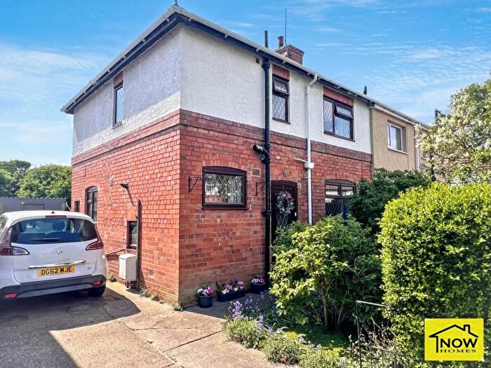 3 Bedroom Semi-Detached House For Sale In Clumber Avenue, Newark, Nottinghamshire., NG24