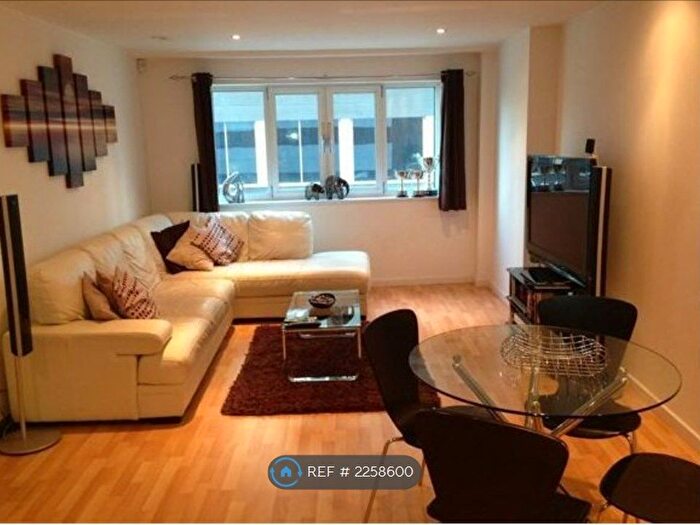 2 Bedroom Flat To Rent In Masshouse Plaza, Birmingham, B5