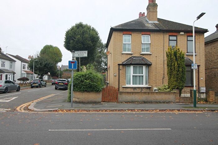 3 Bedroom End Of Terrace House To Rent In Catherine Road, Heath Park, Romford, RM2