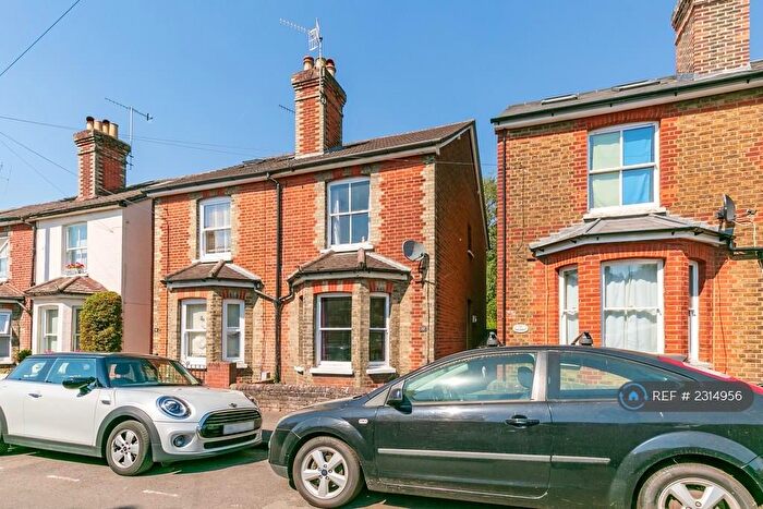 3 Bedroom Semi-Detached House To Rent In Gardner Rd, Guildford, GU1