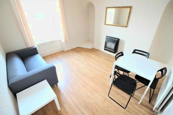 2 Bedroom Flat To Rent In Bedford Road, Aberdeen, AB24