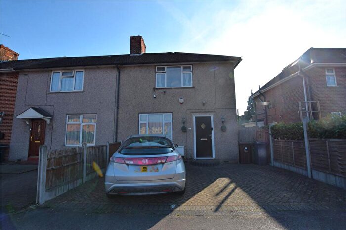 2 Bedroom End Of Terrace House To Rent In Freshwater Road, Dagenham, RM8