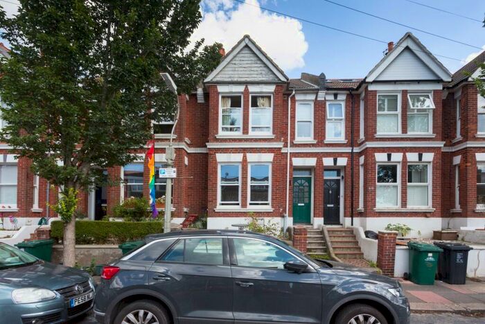 5 Bedroom Terraced House To Rent In Hythe Road, Brighton, East Sussex, BN1