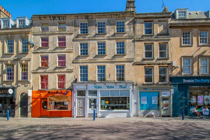 2 Bedroom Maisonette To Rent In Kingsmead Square, Bath, BA1