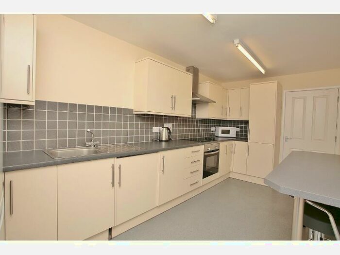 5 Bedroom Semi-Detached House To Rent In Cowley, Oxford, Oxfordshire, OX4