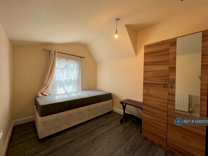 Studio To Rent In Edmonton, London, N9