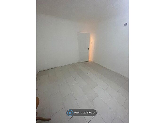 2 Bedroom Bungalow To Rent In Drayton Wood Road, Norwich, NR6