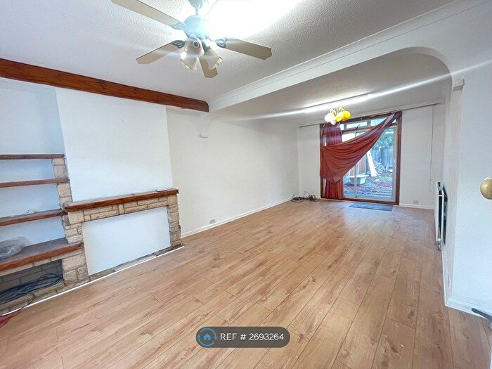 3 Bedroom Terraced House To Rent In Kenneth Road, Romford, RM6