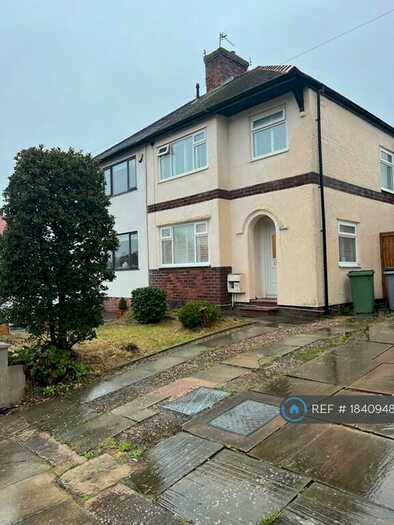 3 Bedroom Semi-Detached House To Rent In Jubilee Drive, Wirral, CH48