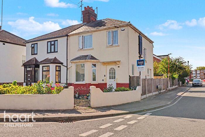 3 Bedroom Semi-Detached House For Sale In Goldlay Gardens, Chelmsford, CM2