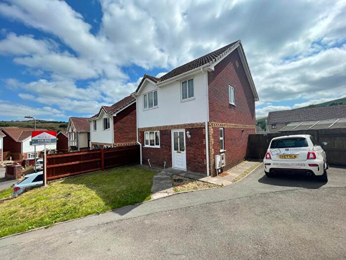 3 Bedroom Detached House For Sale In North Rising, Pontlottyn, Caerphilly County Bourough, CF81