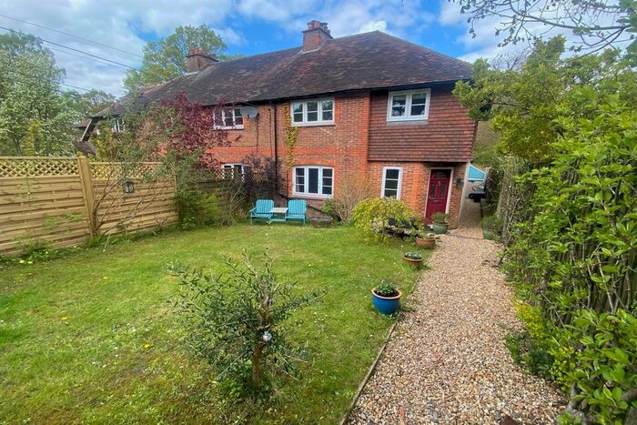 3 Bedroom End Of Terrace House To Rent In Greenfields Close, Nyewood, Petersfield, Hampshire, GU31