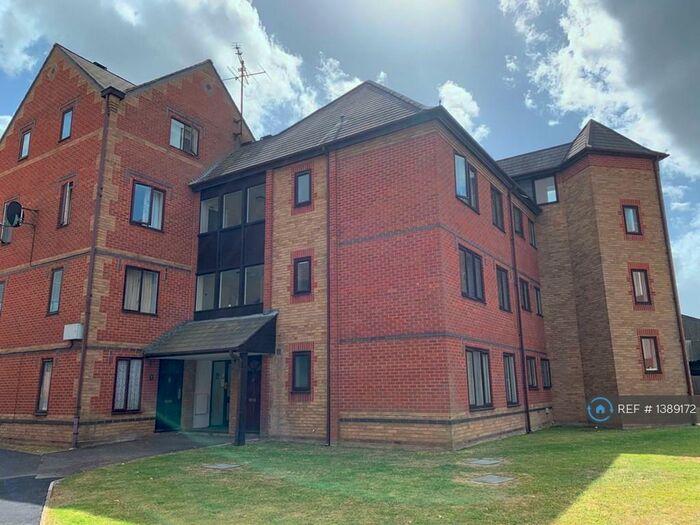2 Bedroom Flat To Rent In Regent Court, Reading, RG1