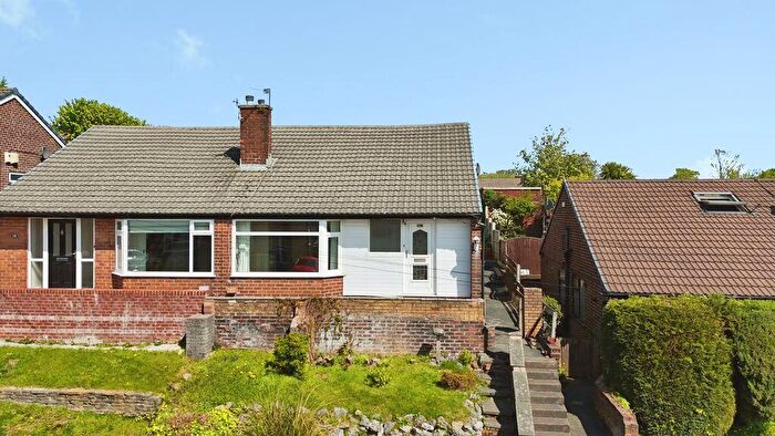 3 Bedroom Semi-Detached Bungalow For Sale In Lea Mount Drive, Bury, BL9