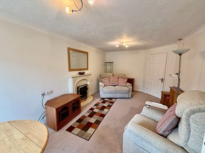 2 Bedroom Flat For Sale In East Terrace, Penzance, TR18