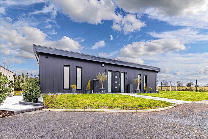 5 Bedroom Detached House For Sale In Fairydell Close, Kings Langley, Hertfordshire, WD4