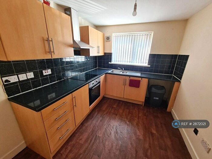 2 Bedroom Flat To Rent In Alderwood Avenue, Liverpool, L24
