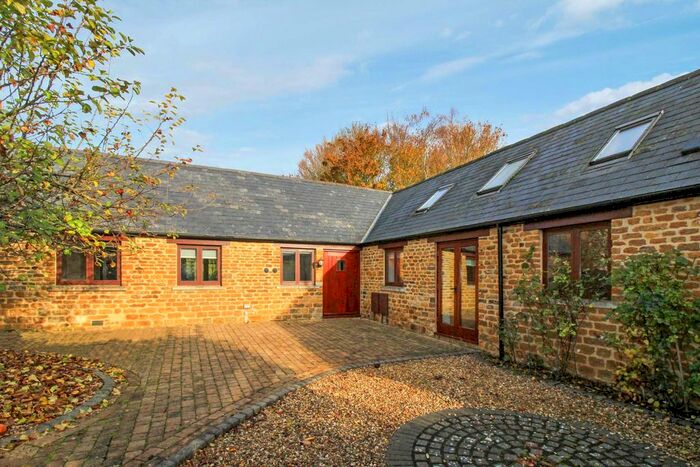 3 Bedroom Barn Conversion To Rent In Manor Farm Barns, Hempton Road, Deddington OX15