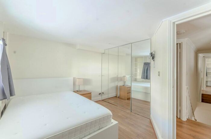 2 Bedroom Flat To Rent In Cromwell Road, South Kensington, London, SW5