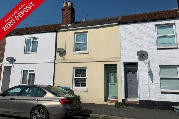 2 Bedroom Property To Rent In Middle Street, Southampton, SO14