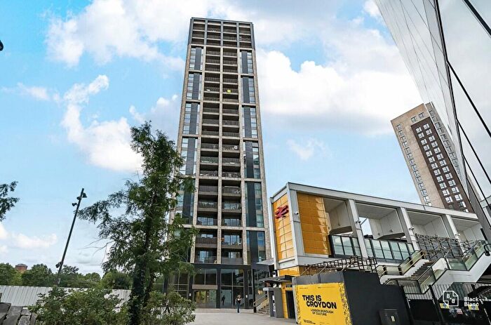 2 Bedroom Apartment For Sale In Vita Apartments, Caithness Walk, Croydon, CR0