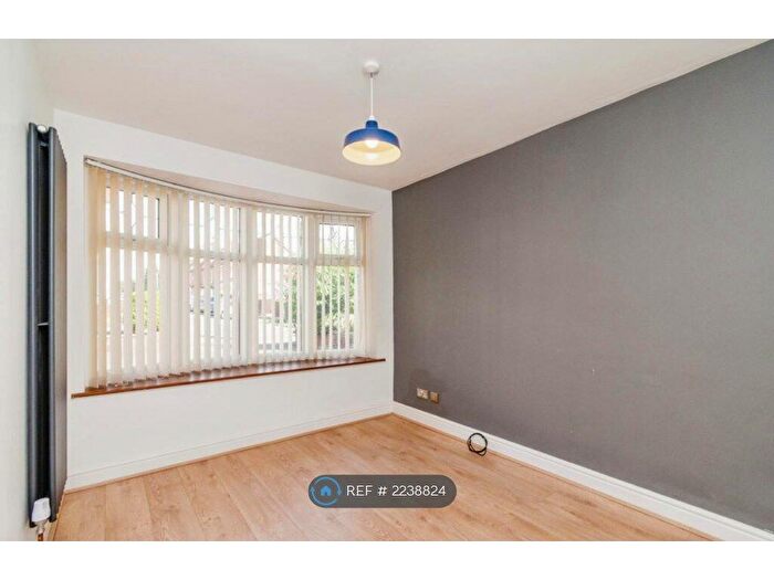 3 Bedroom Detached House To Rent In Newhall Street, Cannock, WS11