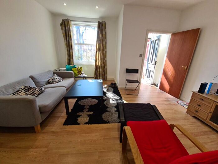 3 Bedroom House To Rent In Moorland Avenue, Leeds, LS6